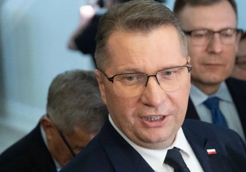 Po interwencji Czarnka rząd zmienia kurs. Jest deklaracja w sprawie „Łucznika”