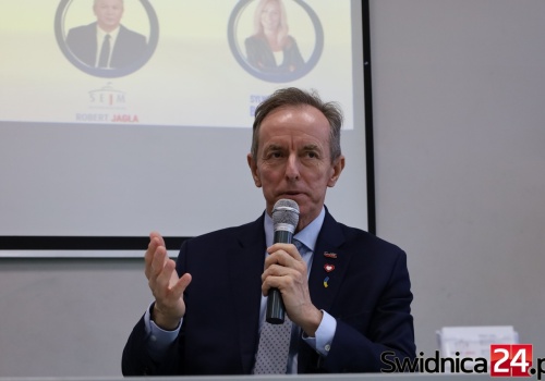 Senator i były marszałek Senatu Tomasz Grodzki w Świdnicy. Przyjechał z sensacyjną nowością