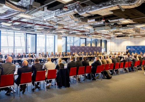 Warszawa. Związki sportowe domagają się dymisji prezesa PKOl-u Radosława Piesiewicza