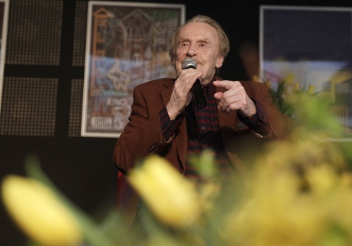 Daniel Olbrychski w studenckim klubie