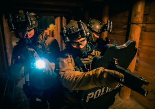 Policyjni kontrterroryści ćwiczyli w Wieliczce. Podziemia kopalni areną działań