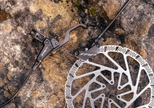 EVO przestaje być zabawką dla topowych buildów. TRP schodzi niżej bez miękkiego lądowania