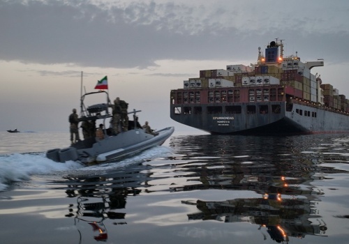 Świat czeka na ropę z Zatoki Perskiej. Oto prognozy