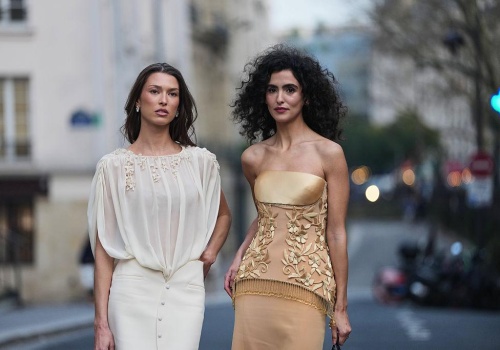 Sukienki na wesele w stylu Paryżanek. Siedem propozycji na każdy dress code