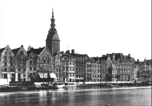 Dawno temu w Elblągu… wóz przewrócił latarnię