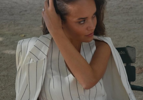 Elegancki komplet z Pepco za mniej niż 100 zł - ideał na komunię lub chrzciny. Wysmukla sylwetkę