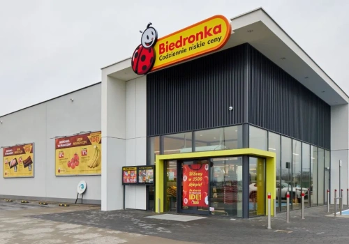 Biedronka zaczyna majówkę. Ruszyły promocje 1+1 i obniżki o 50 proc.