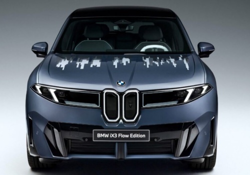BMW zrobiło z maski ekran. iX3 Flow Edition pokazuje, dokąd idzie personalizacja aut