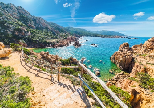 Wyspa, która smakuje latem 🌊😎 Loty i ⭐⭐⭐⭐hotel ze śniadaniami na Sardynii za 946 PLN 😱