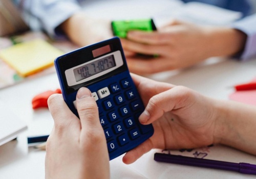 Matematyka z AI przyspiesza naukę o miesiąc. Eksperyment w polskich szkołach przynosi wyniki