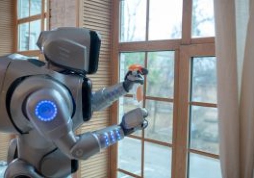 Robot Edward Warchocki rozpala debatę. Co Polacy myślą o androidach?