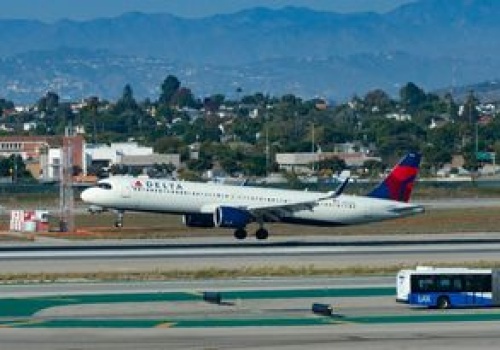 Spektakularne nagranie. Tak wygląda potężne tornado z pokładu samolotu