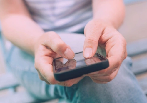 Polacy krzyczą: zróbcie coś z tymi telefonami. To może nie wystarczyć