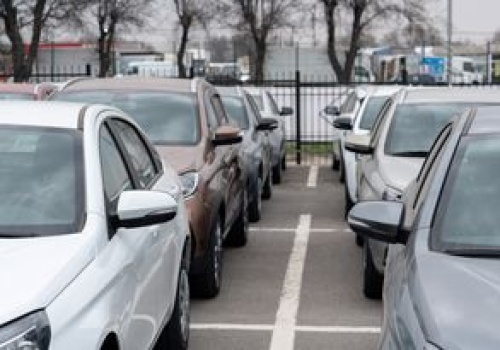 Złamał kostkę na parkingu. Tyle dostał z ubezpieczenia. 