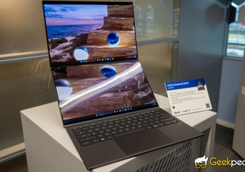 To jedyny taki laptop na rynku. Dwa ekrany i Intel Panther Lake na pokładzie