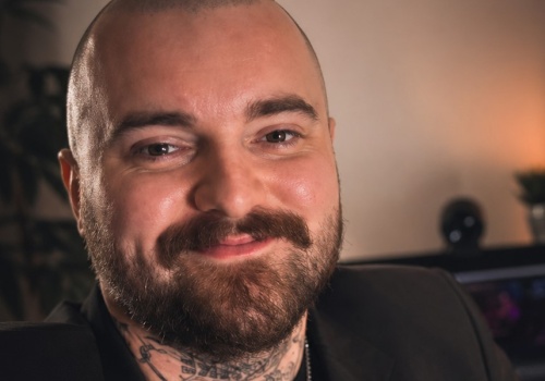 Bedoes 2115 vs wielkie firmy. Raper wpłacił na zbiórkę 1 milion zł