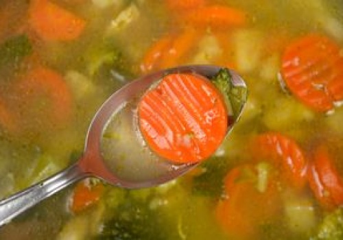 Kiedyś ta zupa była w Polsce bardzo popularna, dziś gotujemy ją rzadziej, a jest pyszna i doskonale wzmacnia