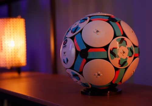 LEGO wypuściło piłkę nożną FIFA. W Sferis kupisz ją 100 zł taniej