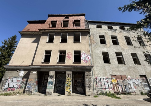 Zabytkowy gmach przy Grunwaldzkiej czeka na decyzję w sprawie przyszłości