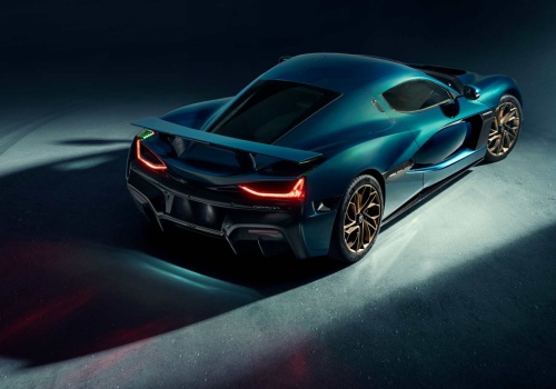 Nowe otwarcie w świecie hipersamochodów. Porsche sprzedaje udziały w Bugatti i Rimac Group