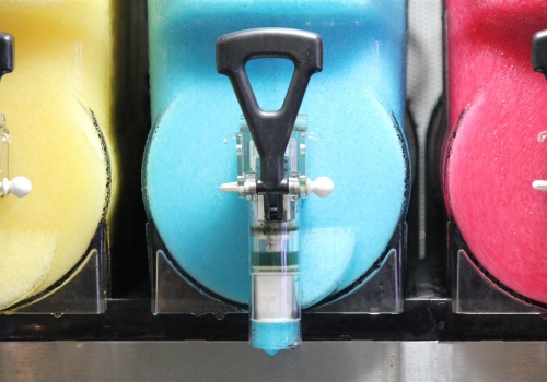 Zestaw startowy do slushy – co musisz kupić razem z urządzeniem?