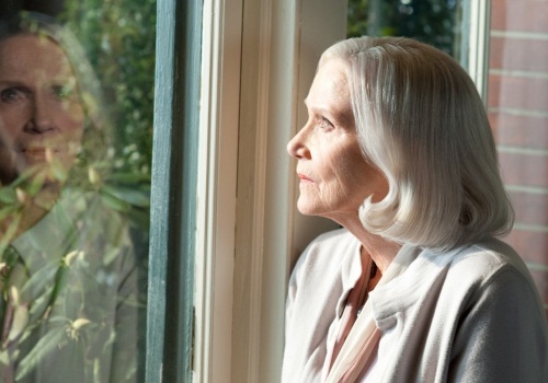 W wieku 101 lat, z 1 Oscarem i 2 gwiazdami na Hollywoodzkiej Alei Gwiazd, jest najdłużej żyjącą ikoną kina na świecie i do dziś nadal zachwyca publiczność