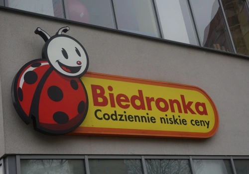 Nowy system w Biedronce uderza w pracowników. Klienci robią to nieświadomie