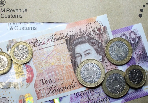 Zwrot podatku z HMRC nie zawsze jest automatyczny. Jak odzyskać pieniądze?