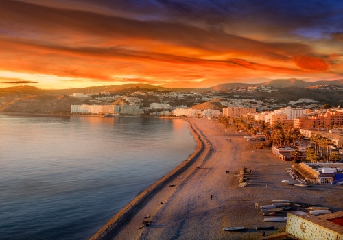 Andaluzja w cenie, która nie parzy 🌞🏖️Wczasy w 4* hotelu z wyżywieniem za 2352 PLN 🤩