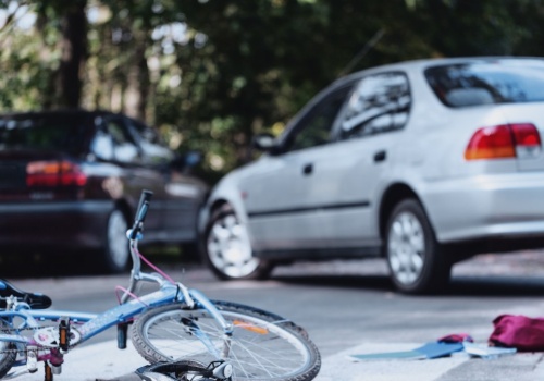 Wypadek posła Litewski. Czy rowerzyści na polskich drogach są bezpieczni?