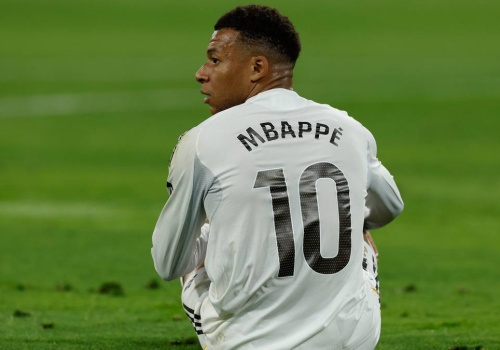 Kylian Mbappe kontuzjowany! Kiedy gwiazdor wróci do gry?