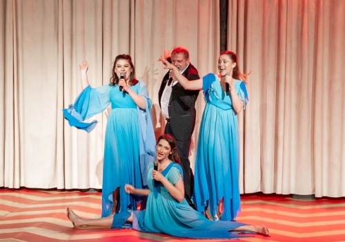 Uśmiechnięty Pan El Bląg