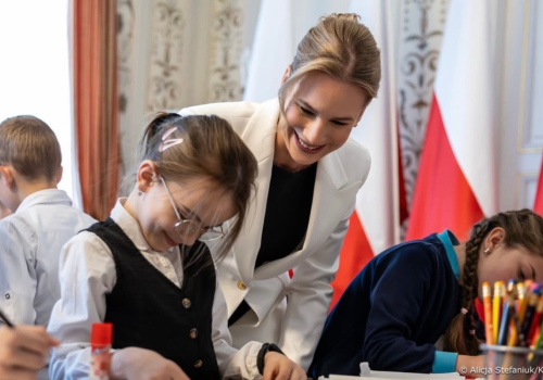 Biało‑czerwony Belweder. Marta Nawrocka zaprosiła dzieci na wyjątkowe warsztaty