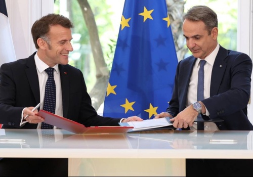 Emmanuel Macron zapewnia na wypadek ataku. 