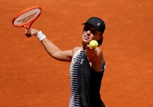 Problemy Igi Świątek w Madrycie. Interwencja medyczna na korcie. Po chwili koniec