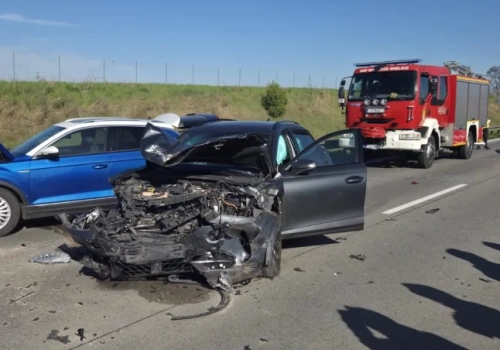 Karambol na A4 pod Wrocławiem. Trzy osoby w szpitalu po zderzeniu czterech samochodów