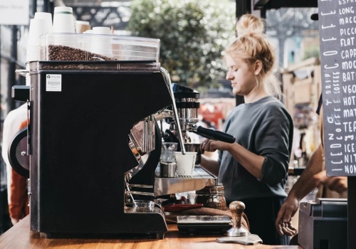 Życie w UK jest tak drogie, że niektórzy pracują na trzech etatach