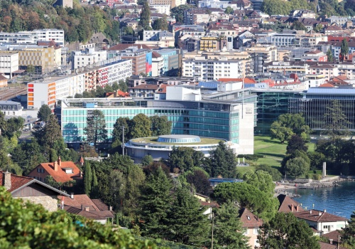 Gigant zwalnia w Europie. Tysiące osób straci pracę