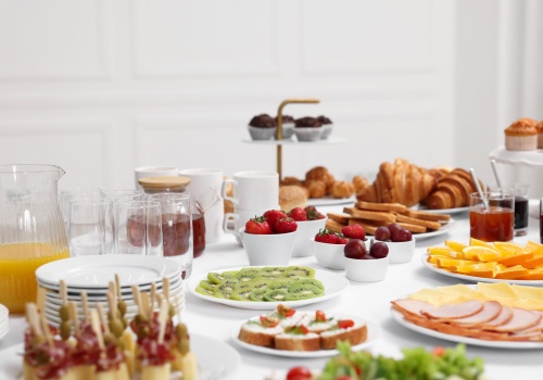 Zawrotne ceny hotelowych śniadań. Blisko 200 zł za „kawę i jajecznicę”