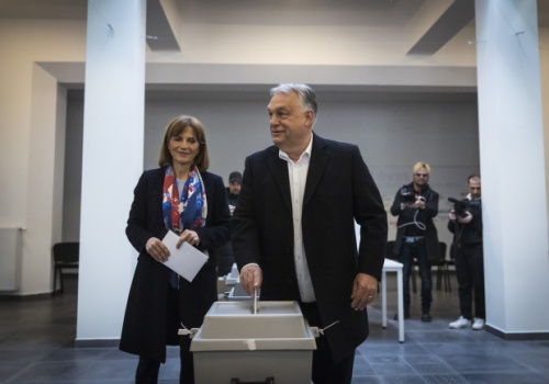 Węgry/ Orban ogłosił rezygnację z mandatu poselskiego. Był najdłużej urzędującym premier w historii kraju i posłem od 1990 roku