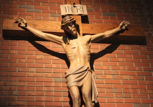 Nawet 10 ataków dziennie. Wielka Brytania ma problem z ochroną miejsc kultu