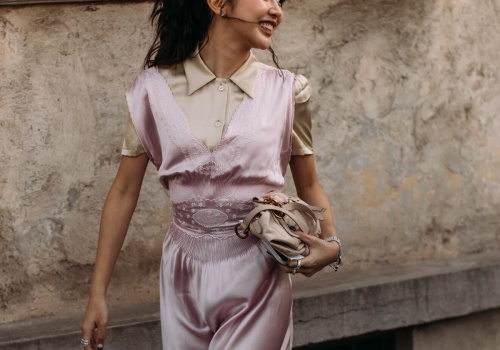 Eleganckie sukienki na wiosnę do 200 zł. Oto 20 przepięknych modeli na komunię i inne ważne okazje