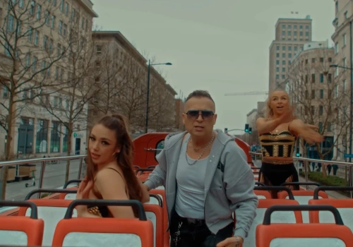 Bobi z premierą nowej piosenki „Kochaj mnie”