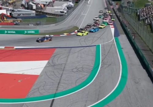 Jules Gounon był blisko zwycięstwa w DTM. Awaria Mercedesa pogrążyła wynik