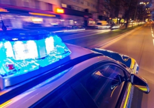 Tragiczny wypadek nad Menem. Auto z pięcioma osobami spadło z 8 metrów, 18-latek nie żyje