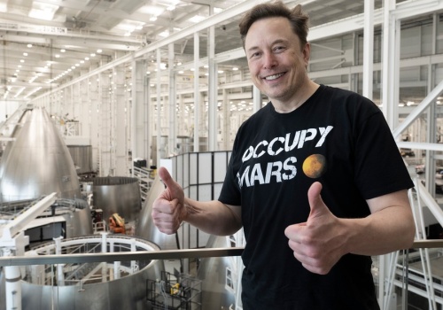 Starlink zarabia miliardy, a nowa rakieta przepala zyski. SpaceX szykuje się do rekordowej IPO