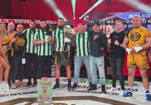 Kacper Kabara wygrywa na 15. gali Walcz i Pomagaj