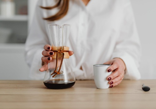 Kawa poprawia nastrój i pamięć – nowe dowody na wpływ na oś jelitowo-mózgową