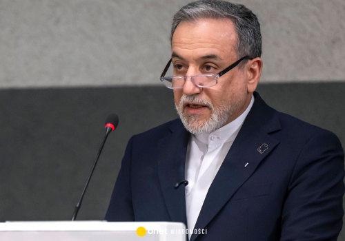 Szef irańskiej dyplomacji poleci do Pakistanu. Wcześniej wizytę odwołała delegacja USA