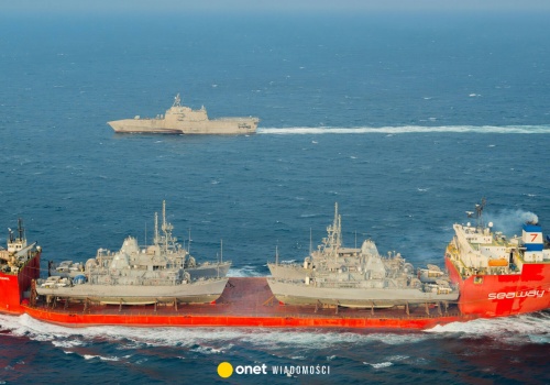 Amerykańskie siły przechwyciły statek na Morzu Arabskim. Był objęty sankcjami